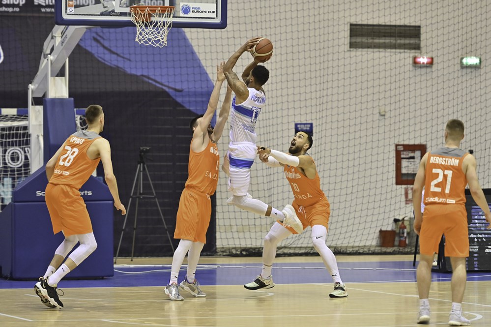 Scandal în Liga Naţională de Baschet, la meciul SCMU Craiova – Rapid: „Am urmărit un spectacol grotesc!”