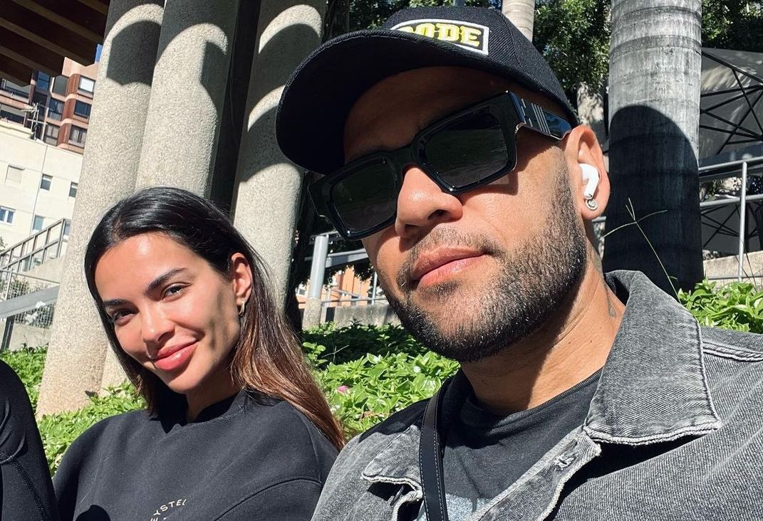 A anunțat că divorțează de el după ce a fost închis și acuzat de viol, dar acum s-a răzgândit total! Ce a transmis soția lui Dani Alves: „Te iubesc pentru totdeauna”