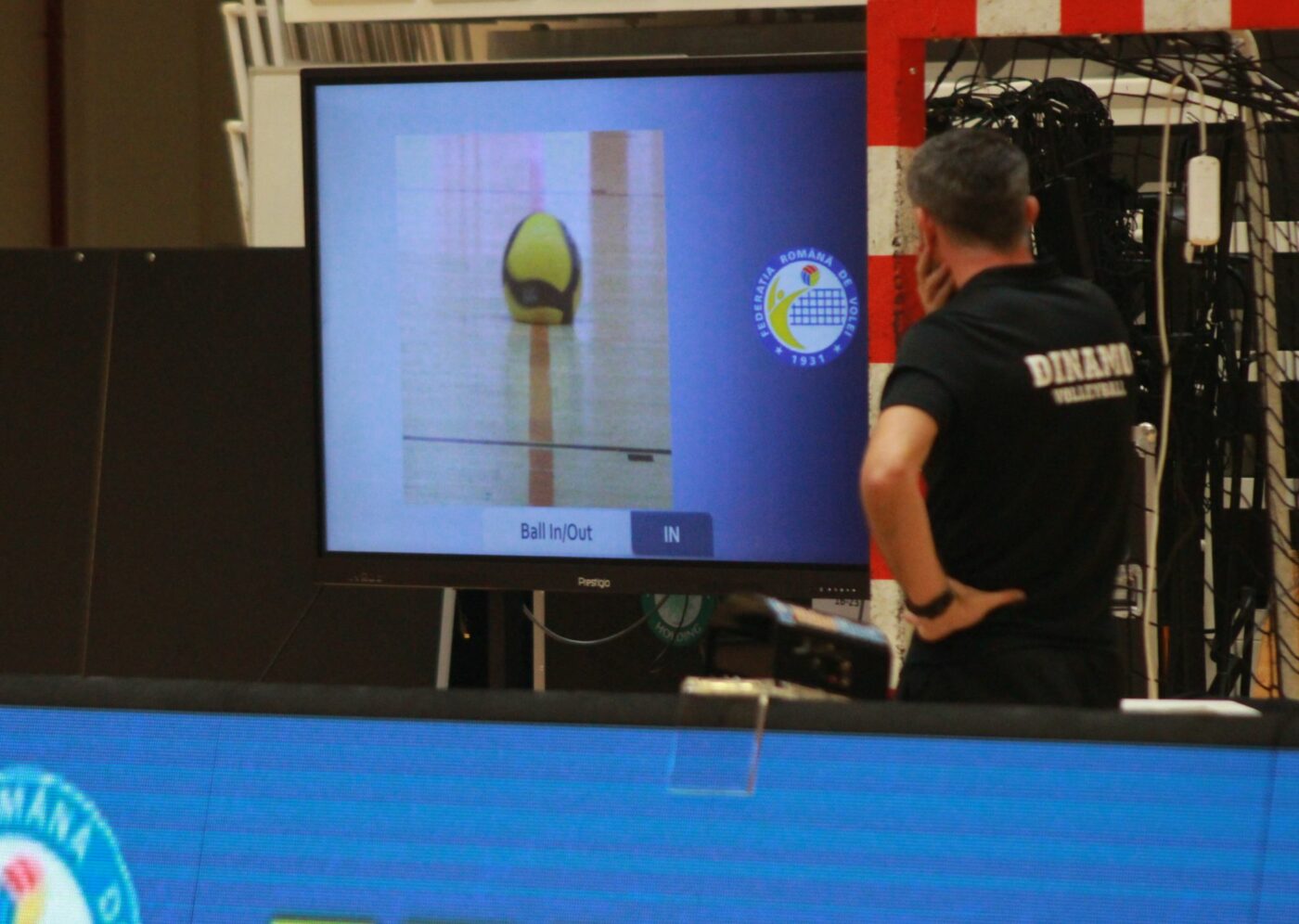 Avem VAR și la volei! Sistemul a costat 40.000 de euro și a fost inaugurat la meciul campioanei Galați contra celor de la Dinamo