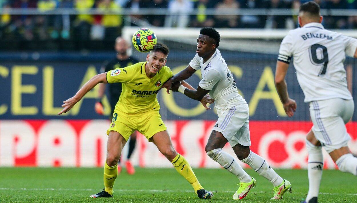 Real Madrid a pierdut surprinzător pe terenul celor de la Villarreal și i-a dat șansa Barcelonei să se distanțeze în fruntea clasamentului. Reacția lui Carlo Ancelotti, imediat după eșecul usturător