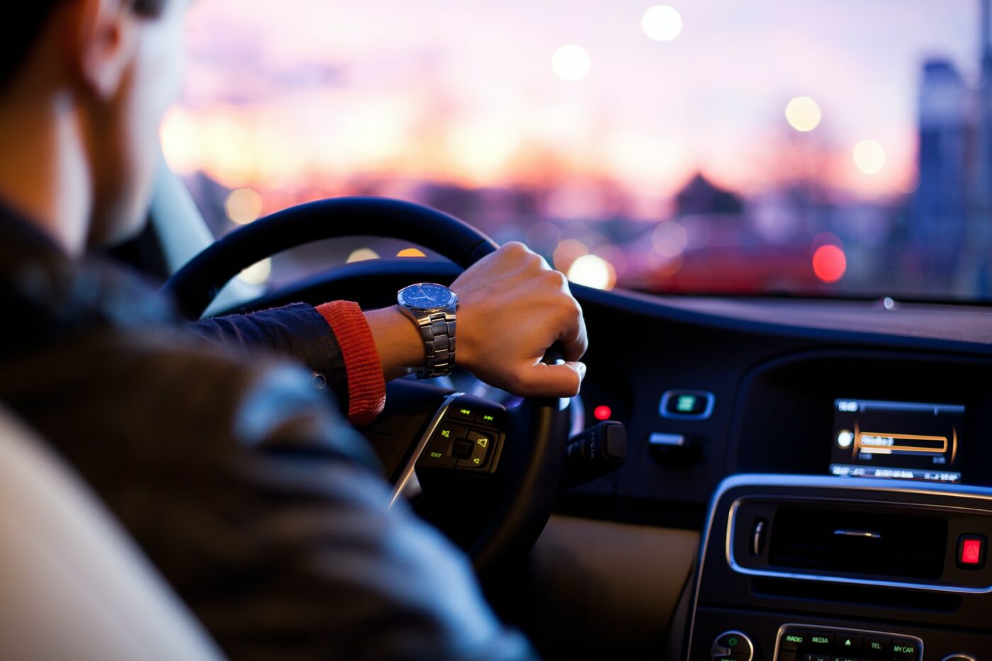 ADVERTORIAL | Motive și avantaje în a avea o cameră auto