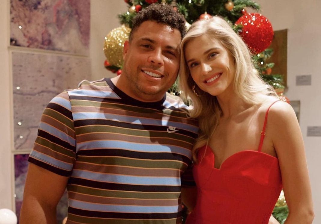 A patra oară e cu noroc! Ronaldo a cerut-o de soție pe iubita tinerică. Cum arată viitoarea nevastă a starului brazilian | GALERIE FOTO