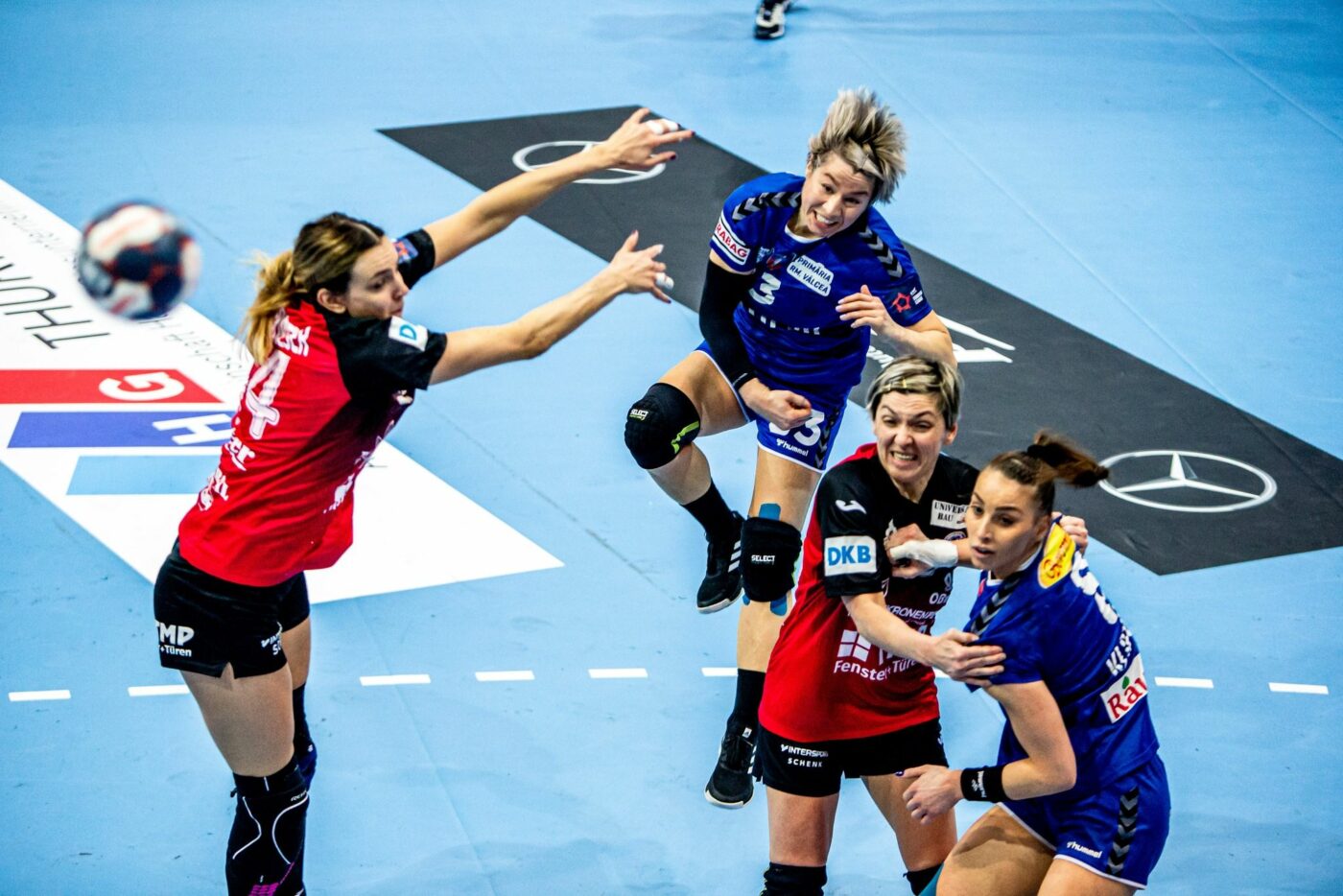 SCM Rm. Vâlcea pierde la Thuringer, dar rămâne în cursa pentru calificare! Daniela De Jong urmează să efectueze un RMN după accidentarea din Germania