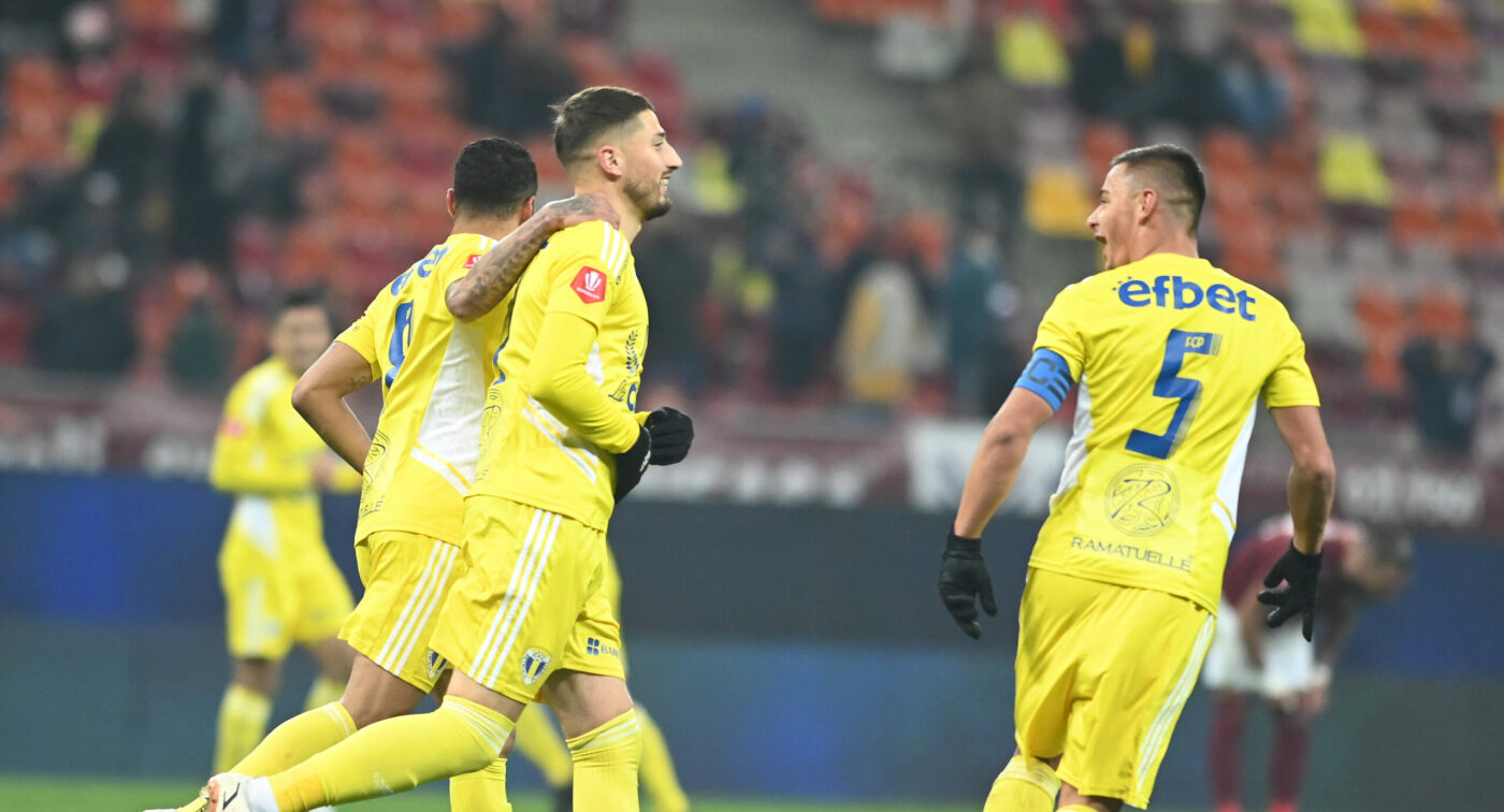 Belgienii de la Gent, ofertă pentru jucătorul din Superliga dorit de „granzii” Universitatea Craiova și FCSB! Impresarul a făcut anunțul: „Am vorbit cu clubul!”