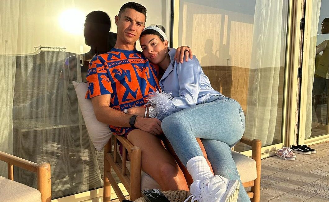 Cât încasează Georgina Rodriguez, iubita lui Cristiano Ronaldo, pentru un singur minut live pe internet. Suma este fabuloasă | GALERIE FOTO