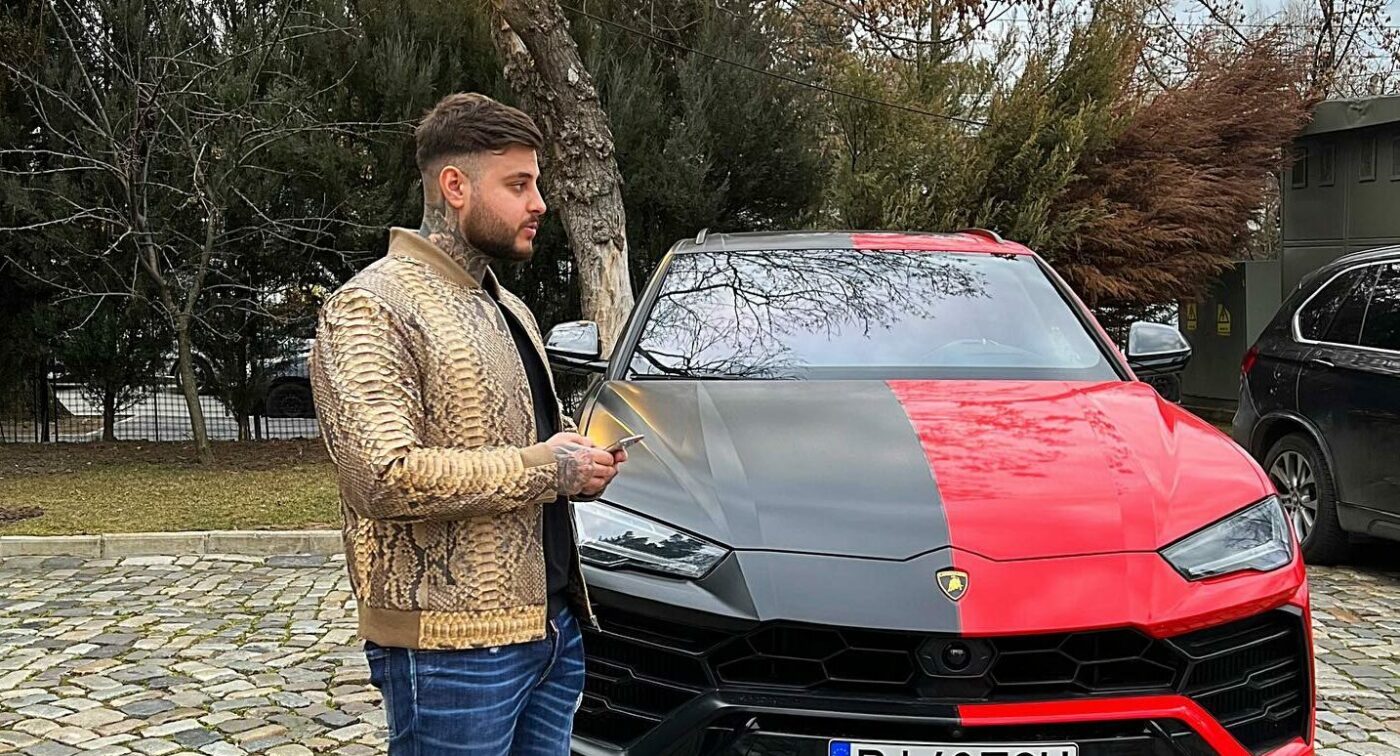 Adrian Mititelu jr. rupe tăcerea de pe patul de spital, după ce a luat un pumn de pastile antidrepresive. Prima reacție a fiului lui Adrian Mititelu: „Am stat 10 ore în comă”