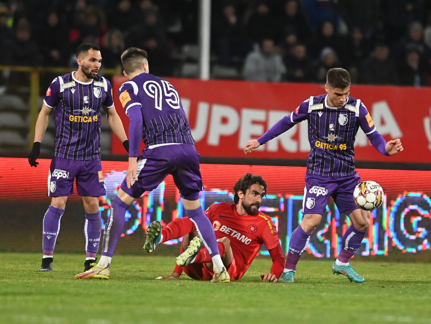 FC Argeș are un nou conducător! Cine va decide înlocuitorul de pe banca piteștenilor, după despărțirea șoc de Marius Croitoru | EXCLUSIV