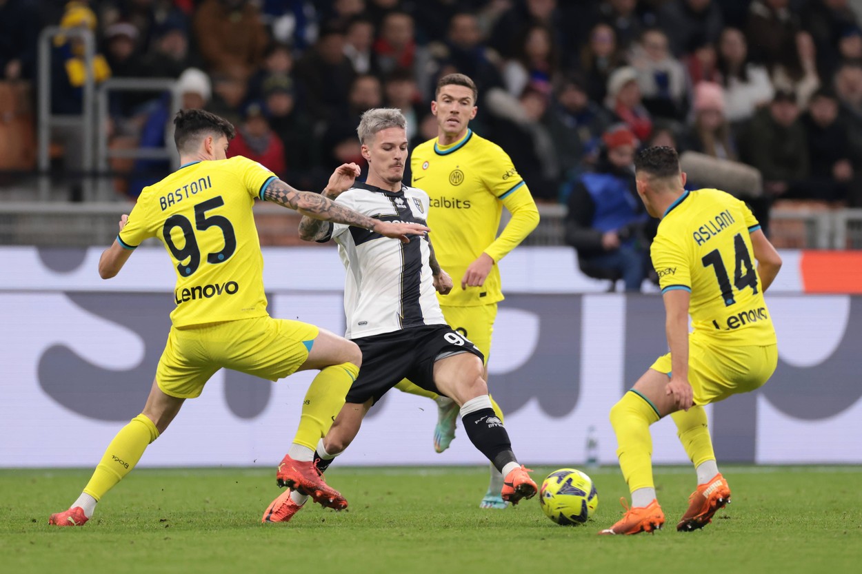 Anunț de ultima oră despre viitorul lui Dennis Man la Parma. „Dacă va avea evoluții bune, se poate întâmpla ceva!”