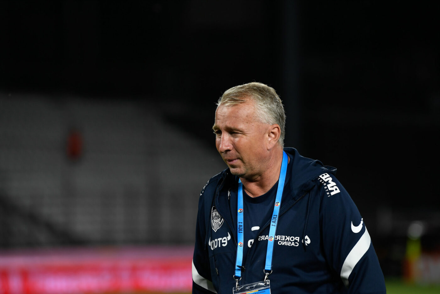 Dan Petrescu și-a ieșit din minți la conferința de presă: „Fotbalul românesc nu e bine. Hagi spune la fel și e atacat”