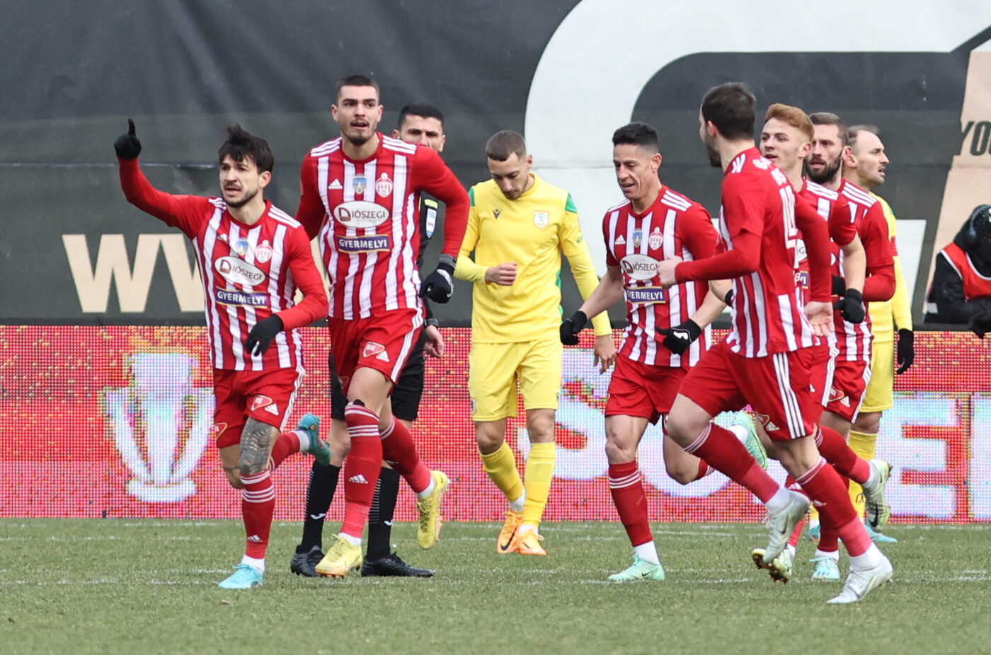 Gazdele tremură pentru play-off. Ponturi Pariuri pentru Sepsi – Chindia Târgoviște, Superliga României (P)