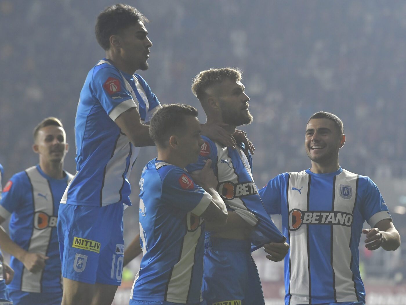 Un titular de la Universitatea Craiova, propus la FCSB! Reacția lui Gigi Becali: „Au vrut să mi-l dea și mie!” Câți bani i-a cerut lui Mihai Rotaru pentru a-l transfera pe mijlocaș