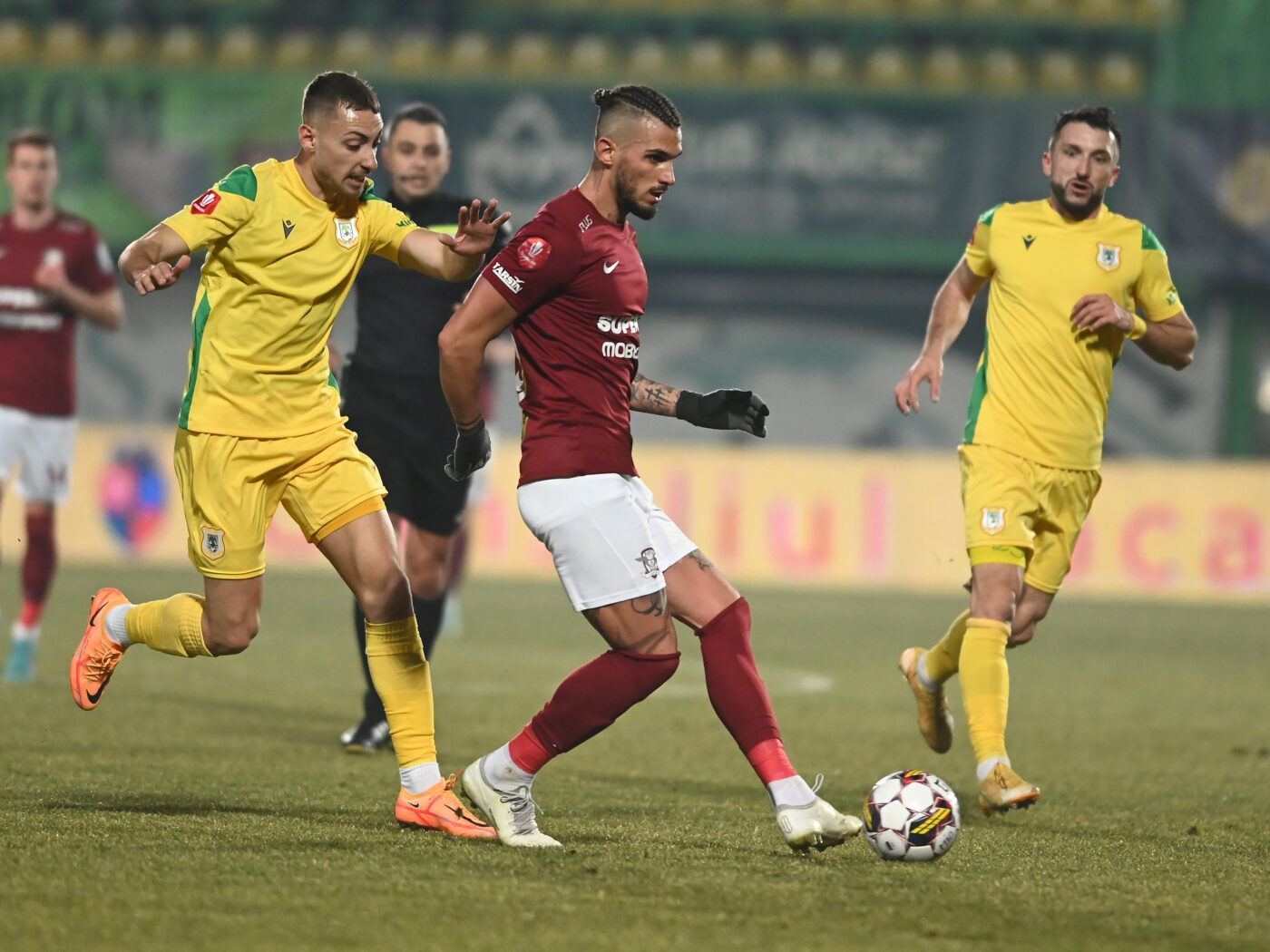 Eroarea făcută de Marko Dugandzic înainte să rateze penalty-ul în CS Mioveni – Rapid. „S-a blocat acolo!”