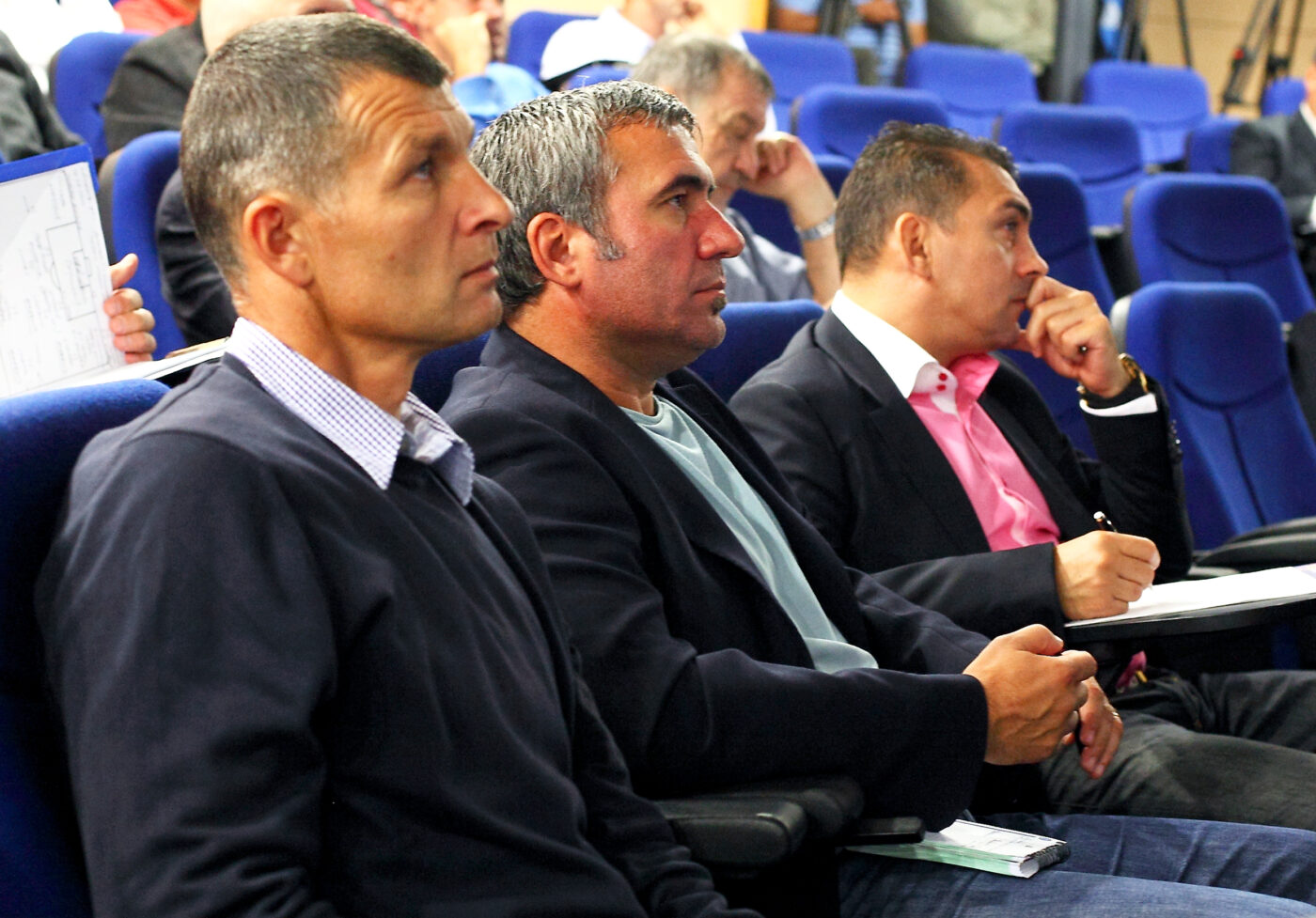 Ioan Ovidiu Sabău nu se teme de duelul cu Gică Hagi: „Și eu am jucători de calitate. Nu se pune problema să fim timizi”. U Cluj atacă meciul cu Farul Constanța cu două absențe importante | VIDEO