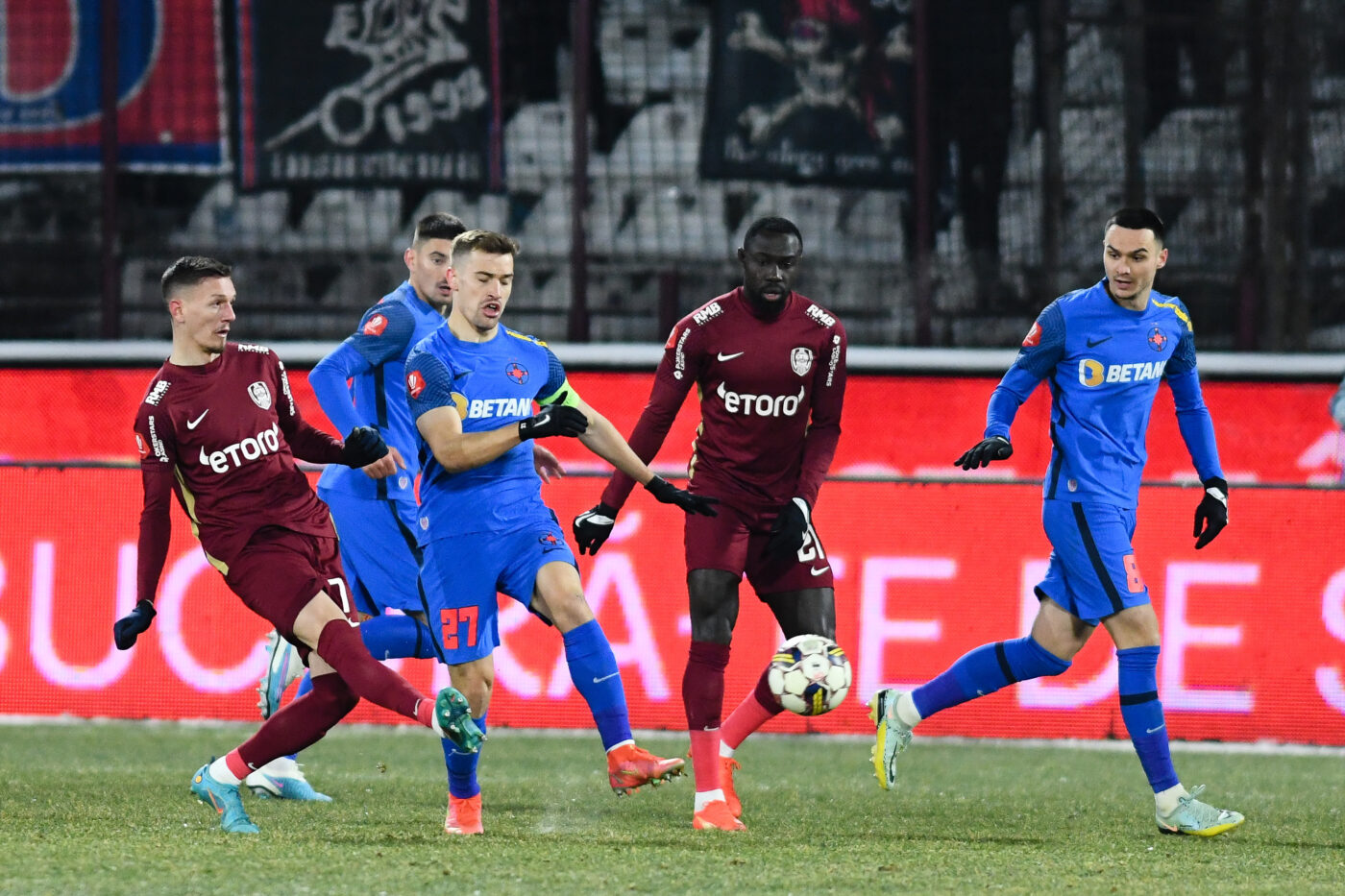 Se anunță sold out la meciul dintre CFR Cluj și FCSB! Anunțul lui Cristi Balaj și detalii despre starea gazonului: „Nu împiedicăm accesul nimănui pe stadion!”