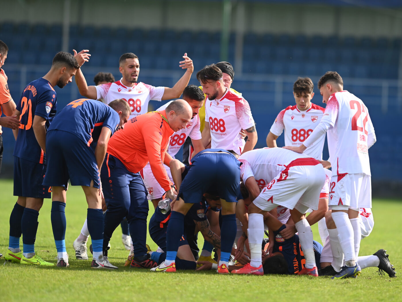 Dinamo, fără doi oameni esențiali la primul meci oficial din 2023! Președintele DDB caută soluții cu disperare: „La bannere și la targă!” | FOTO