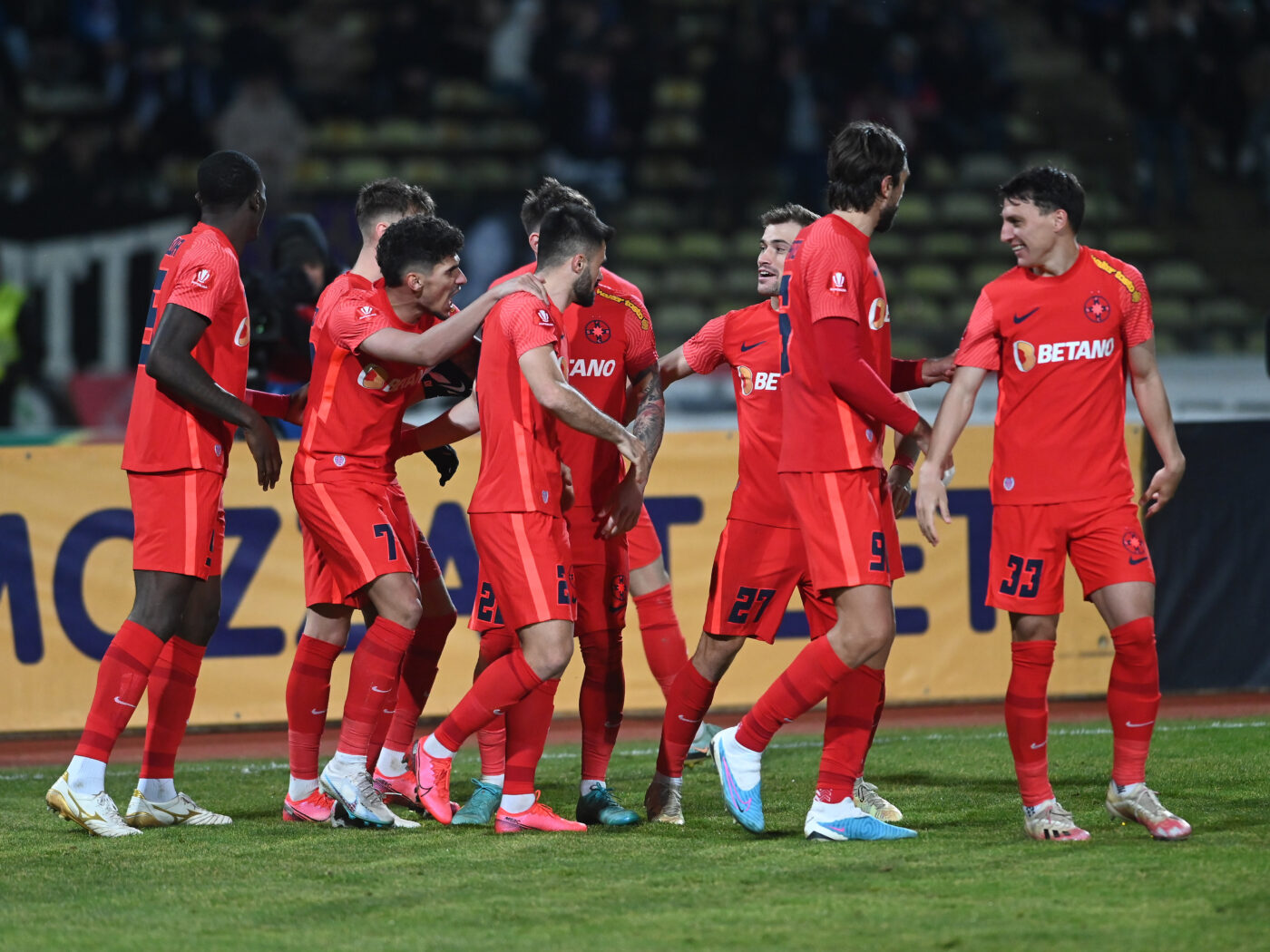 UTA Arad – FCSB 1-1, Live Video Online în etapa 29 din Superliga. Ocazie uriașă ratată de David Miculescu la ultima fază a primei reprize!