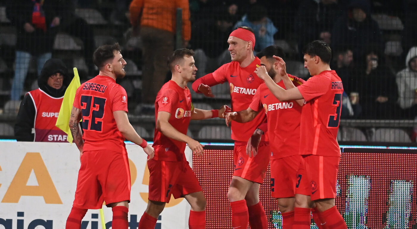 „Lasă-mă că nu mai pot!”. Jucătorul de la FCSB care l-a făcut pe Mihai Pintilii să exclame: „Nu am văzut așa ceva”