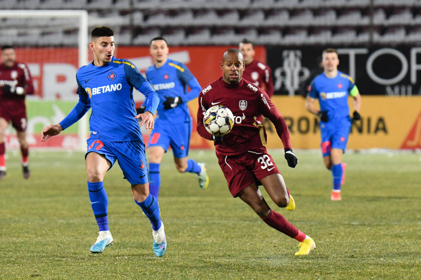 Noi detalii despre starea de sănătate a lui Iulian Cristea, fotbalistul care a cerut să fie schimbat la derby-ul CFR – FCSB! Mari emoții pentru fundașul care nu mai jucase un meci oficial de 7 luni