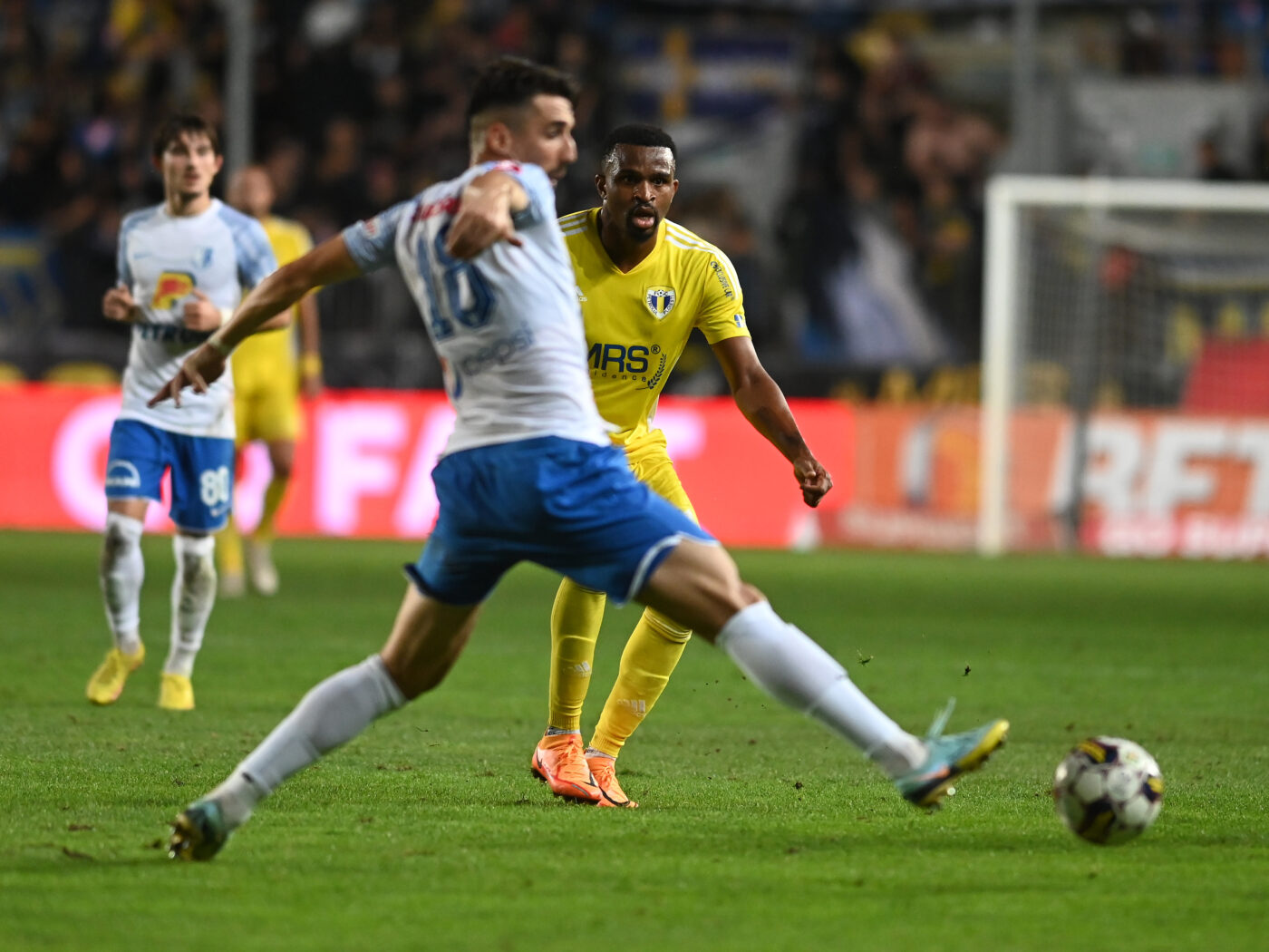 Farul Constanța – Petrolul Ploiești 2-0, în runda 26 din Superliga. Trupa lui Gică Hagi se distanțează la 5 puncte de locul doi