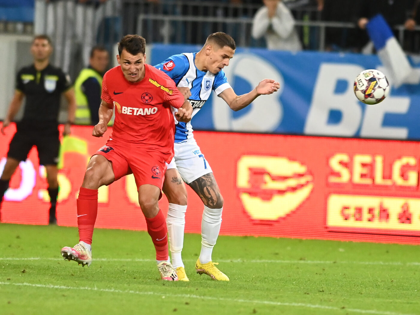 FCSB – Universitatea Craiova, Live Video Online de la ora 20:00, în etapa 26 din Superliga. Cine i-a luat locul lui Andrea Compagno: Omrani e rezervă! Echipele de start