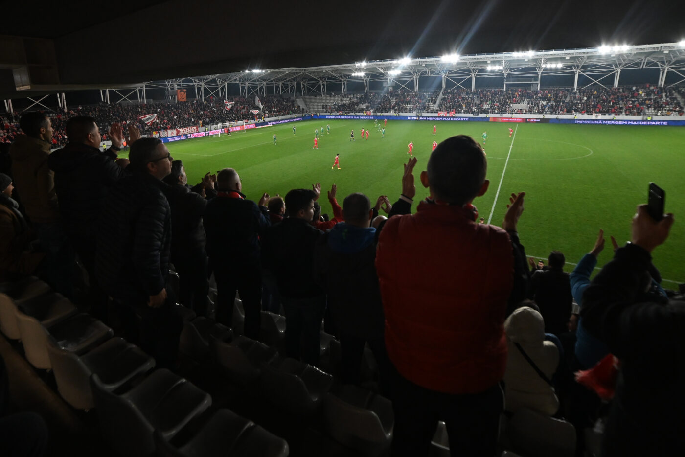 Un antrenor din Superliga cere măsuri dure după ce a fost victima scandărilor xenofobe și rasiste. „Mi-au înjurat mama și tot neamul doar pentru că sunt maghiar!”