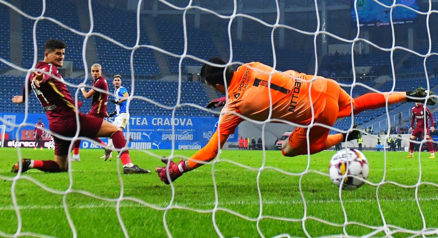 Simone Scuffet, oficial în Serie A! Prima imagine cu fostul portar al lui CFR Cluj după ce a semnat cu noua echipă din Italia | FOTO