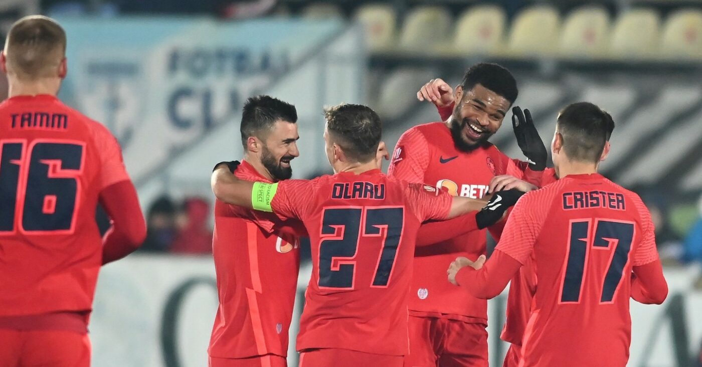 Antrenorul curtat intens de Gigi Becali a găsit soluția pentru postul-problemă de la FCSB: „El știe ce înseamnă! Ceilalți trebuie să-și aștepte rândul” | EXCLUSIV