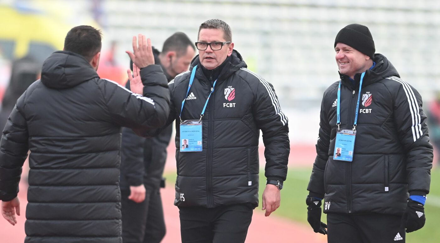 Flavius Stoican, aproape de o nouă echipă după despărțirea de FC Botoșani. A fost surprins, alături de posibilul său ”secund”, la un meci din Liga 2 al unei echipe fără antrenor