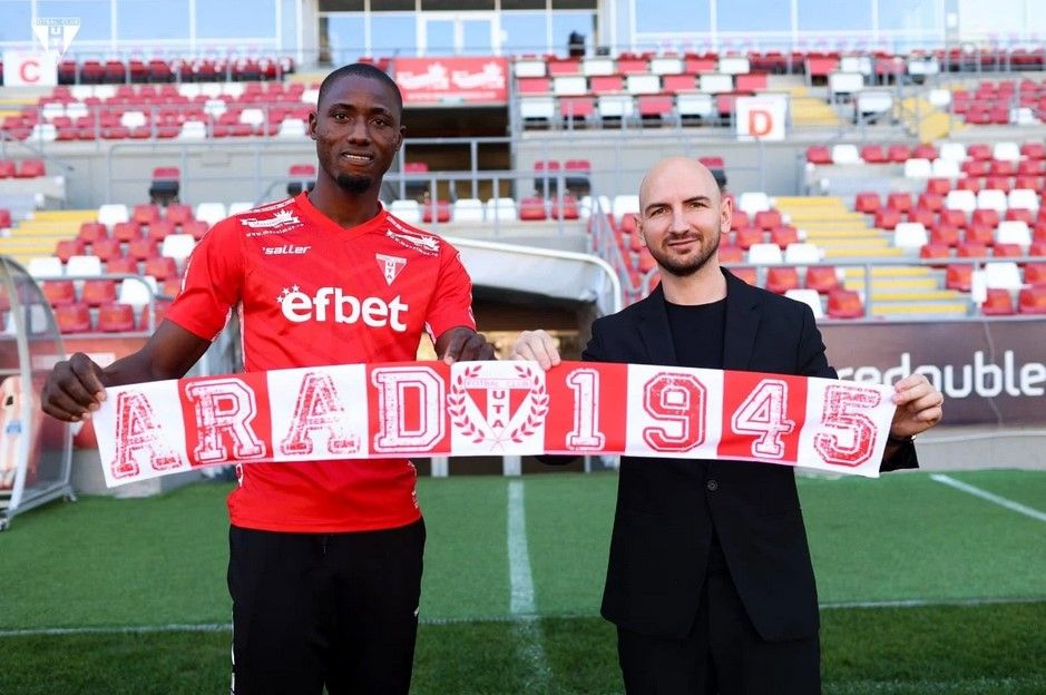 UTA Arad continuă să transfere jucători din Africa, după „rețeta” Joseph Godwin! Ce a făcut Otele în ultima zi mercato!