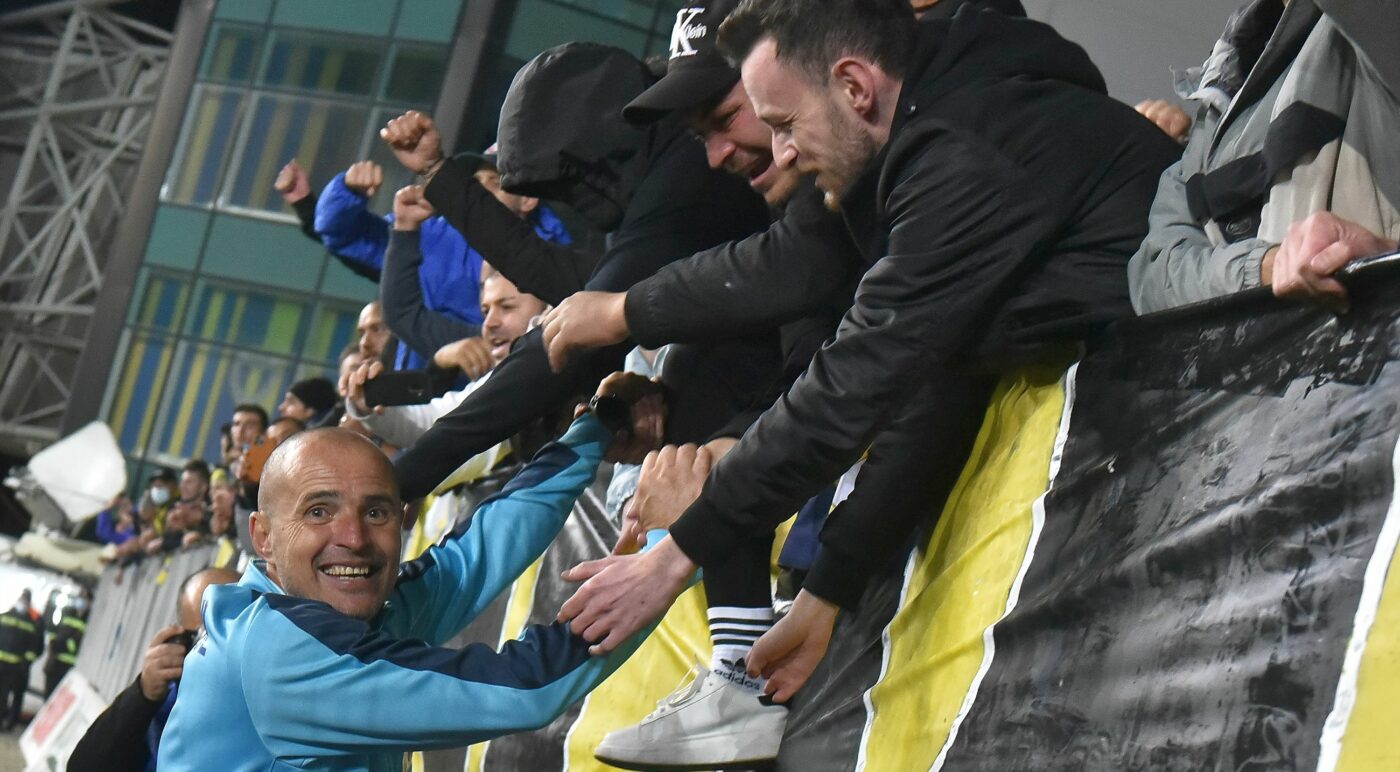 E oficial! Petrolul Ploiești s-a despărțit de antrenorul Nae Constantin, deși suporterii i-au cerut să rămână