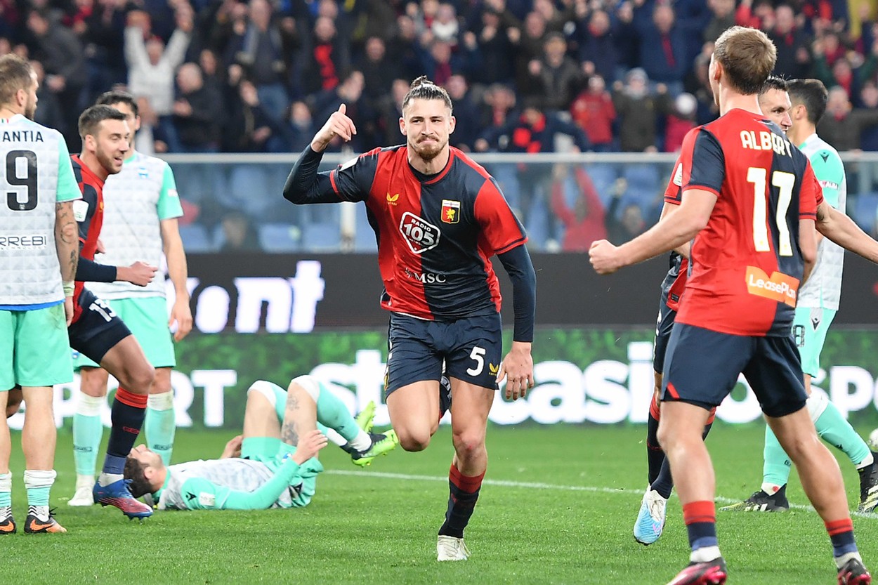 Radu Drăgușin a fost declarat de către fanii celor de la Genoa drept „cel mai bun jucător al echipei în luna februarie”. Sursă foto: Profimedia