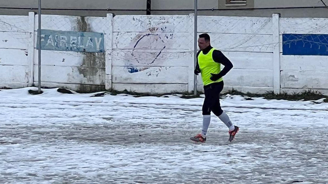 A învins cancerul și a revenit pe teren! Povestea fotbalistului român care a câștigat meciul vieții!