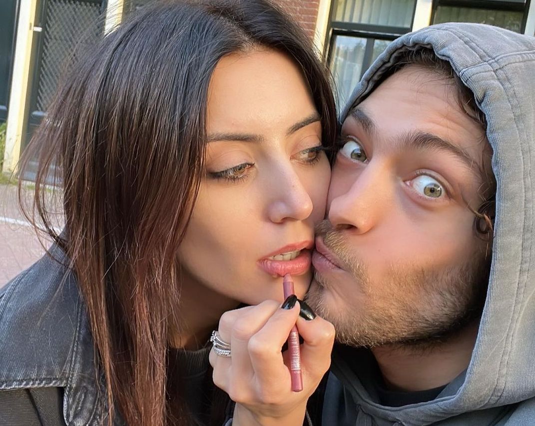 Băiatul cel mic al lui Ilie Dumitrescu și-a găsit liniștea în brațele unui fotomodel! Cine este iubita lui Toto Dumitrescu | GALERIE FOTO