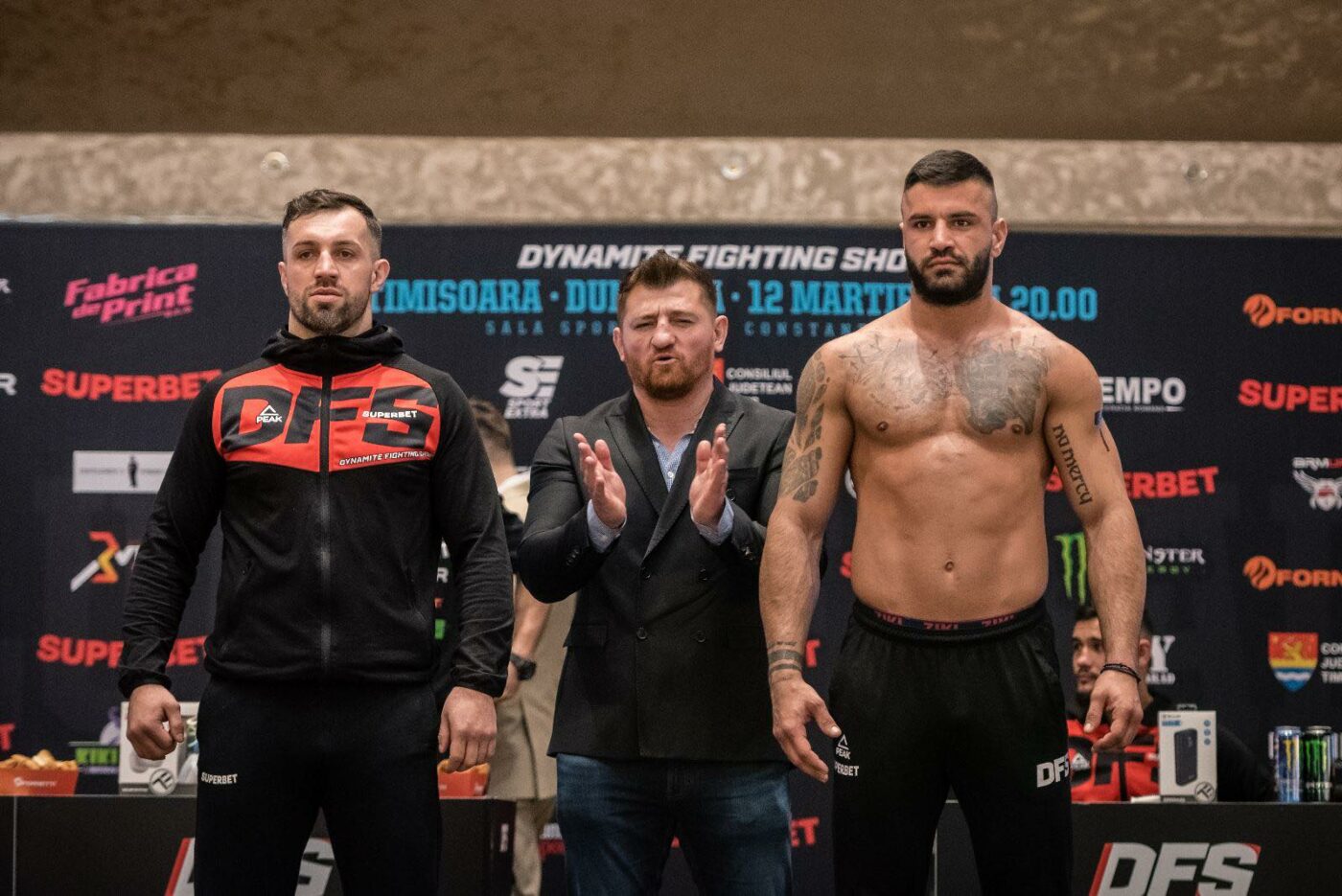 Show total la cântarul oficial Dynamite Fighting Show, cu o zi înainte de gala de la Timișoara. Meciurile se dispută cu casa închisă | FOTO