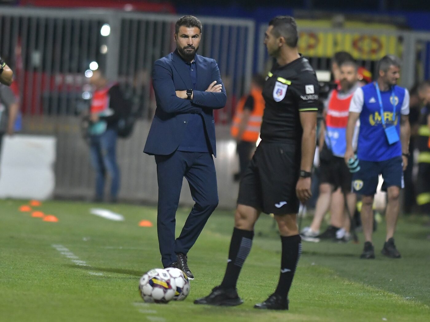 Adi Mutu, băgat în „ședință” de Dan Șucu! Cum au fost surprinși cei doi după ce Rapid a remizat cu CFR Cluj | FOTO