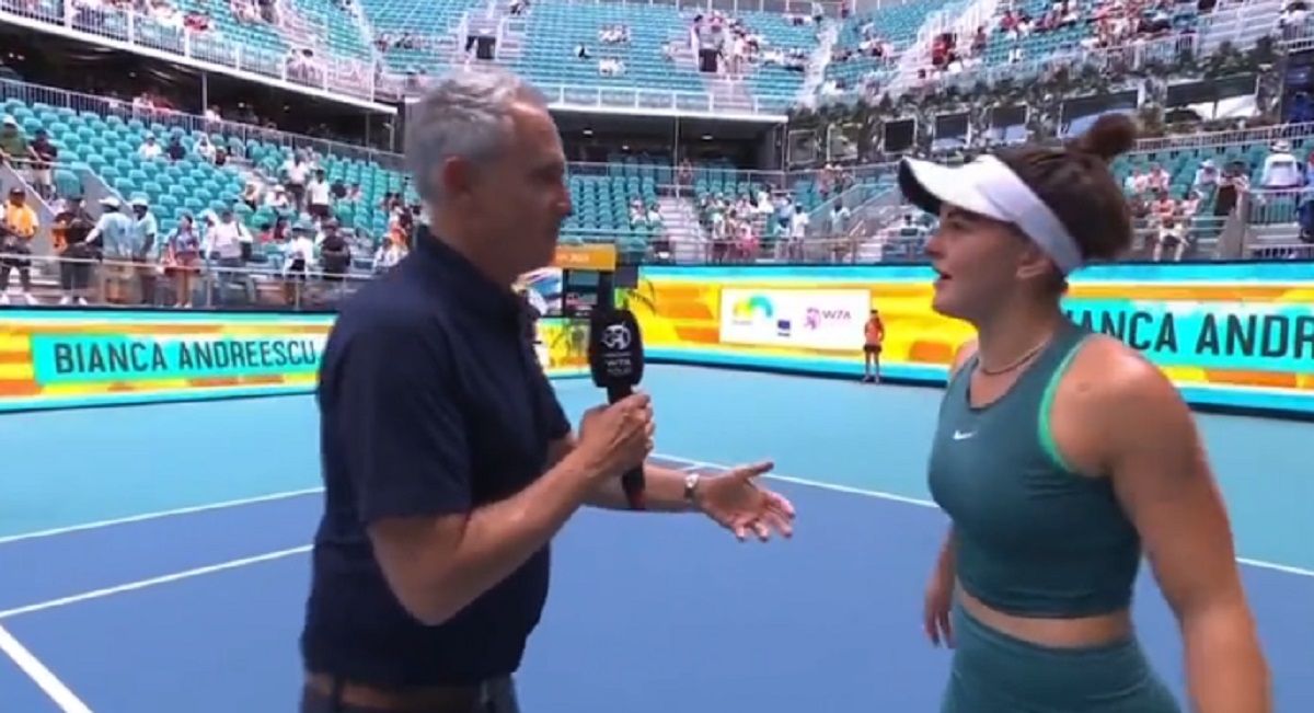 Cum a reacționat Bianca Andreescu după ce reporterul de la Miami i-a greșit numele: „Monica!?” Sportiva a stârnit hohote de râs în tribune la finalul meciului din turul al treilea | VIDEO