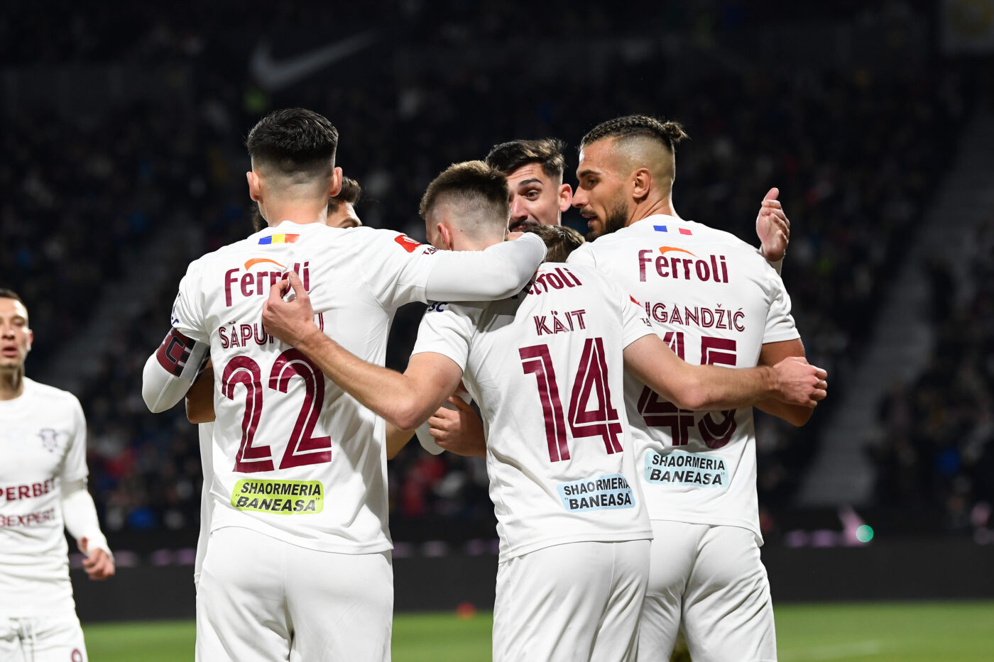 CFR Cluj – Rapid 2-2, în prima etapă din play-off. Farul, marea câștigătoare după remiza din Gruia