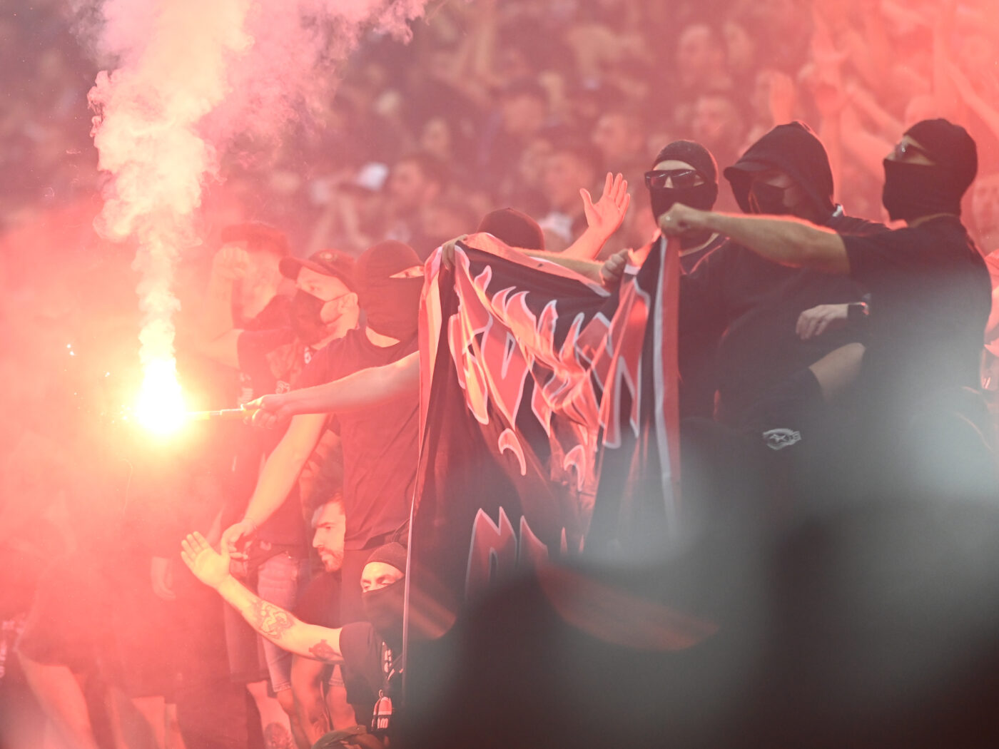 CSA Steaua, ironizată din cauza suporterilor din Peluza Sud. „Absurdul este dus la extrem! Ei nici nu existau atunci!” | VIDEO EXCLUSIV ProSport LIVE