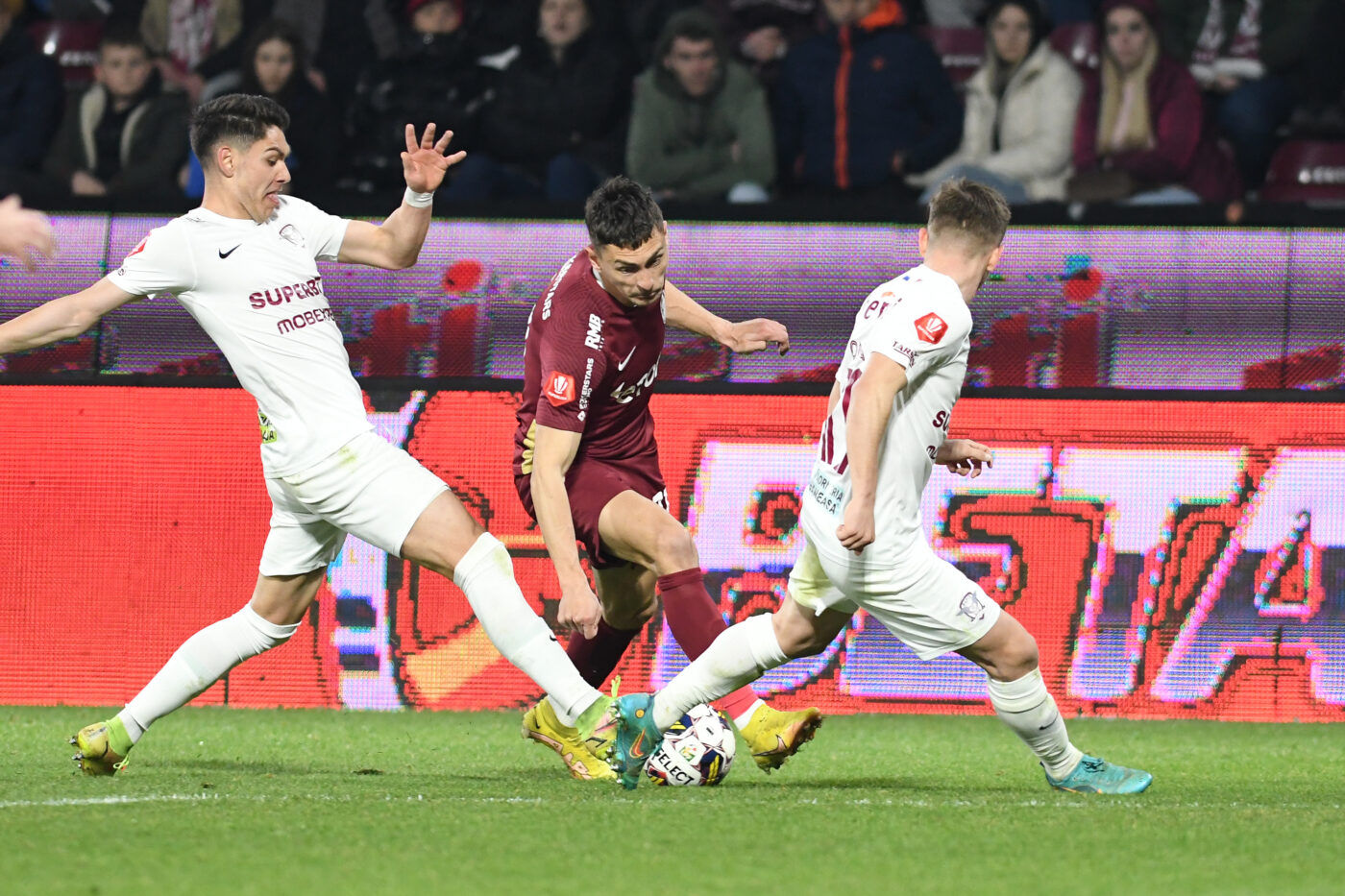 Concluzie amară după faza controversată de la CFR Cluj – Rapid: „VAR românesc! Dan Petrescu a avut dreptate! A fost uluitor să văd că s-au tras liniile atât de ciudat” | VIDEO EXCLUSIV ProSport Live