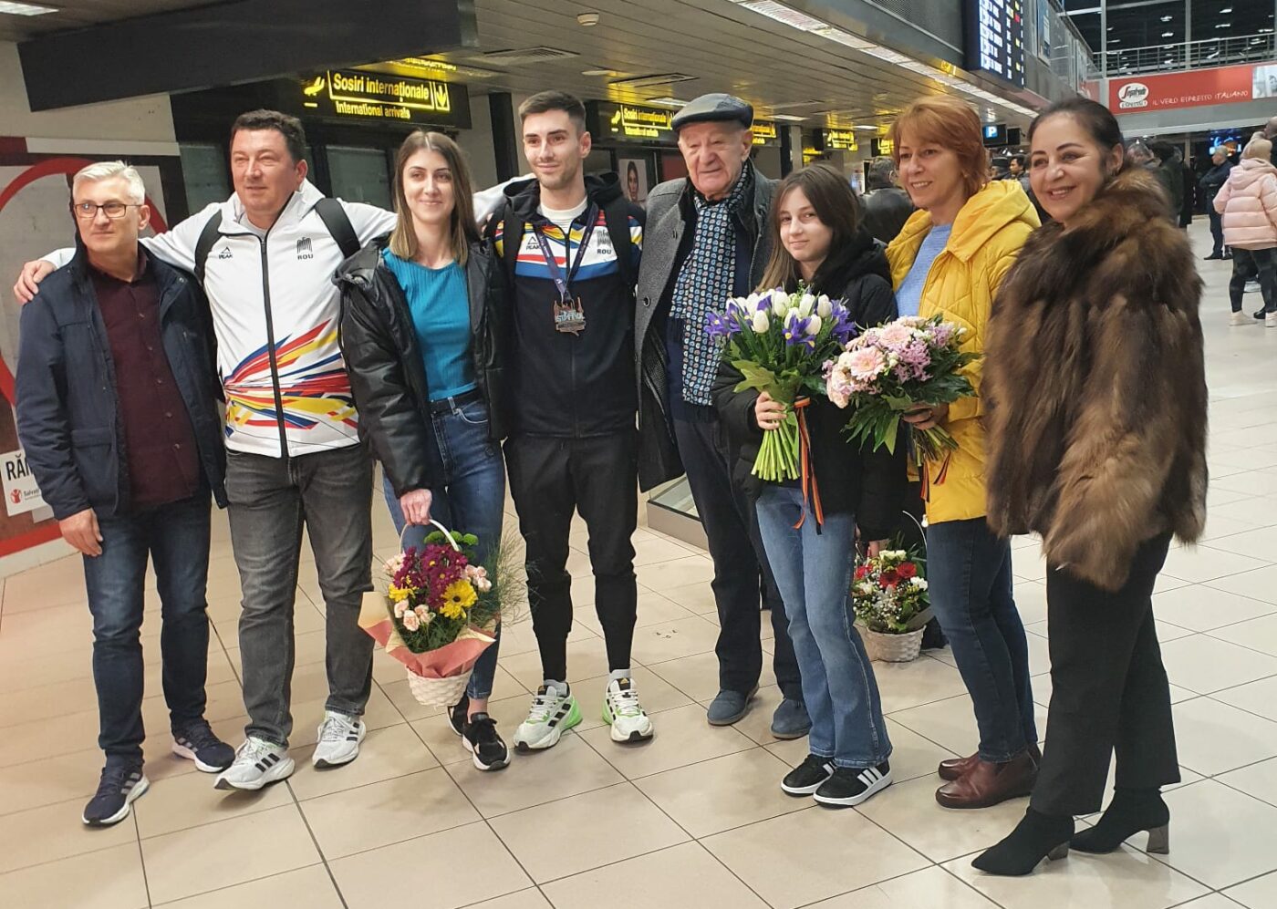 Cum a fost primit Gabriel Bitan după medalia de bronz de la Campionatul European de Atletism de la Istanbul | FOTO