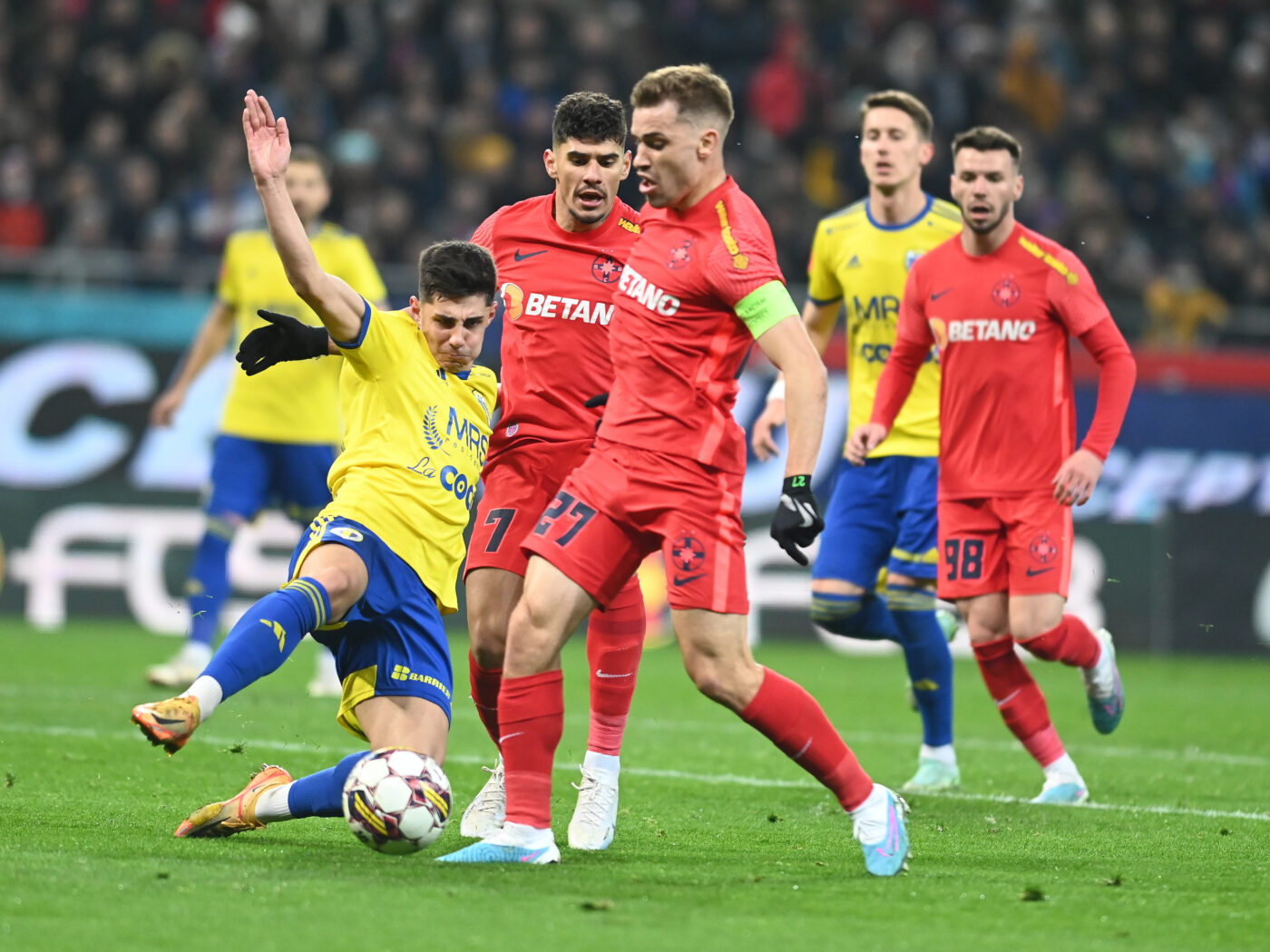 Declarația lui Meme Stoica ar putea rupe vestiarul FCSB! Comparația între Olaru și Florinel Coman: de ce îl consideră pe mijlocașul box to box mai valoros decât pe „Mbappe”!