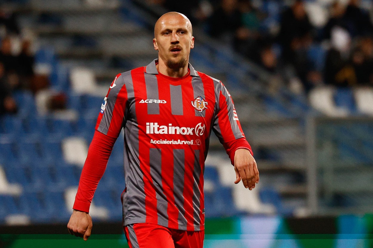 Diagnosticul primit de Vlad Chiricheș după ce a ieșit accidentat de pe teren în ultimul meci jucat de Cremonese în Serie A