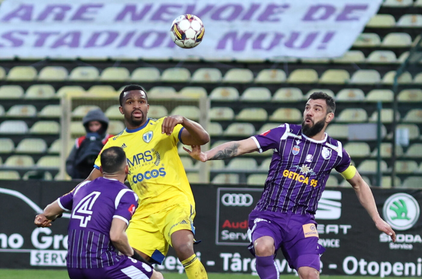 FC Argeș – Petrolul Ploiești 0-1. Prahovenii câștigă toate punctele în Trivale grație lui Gicu Grozav