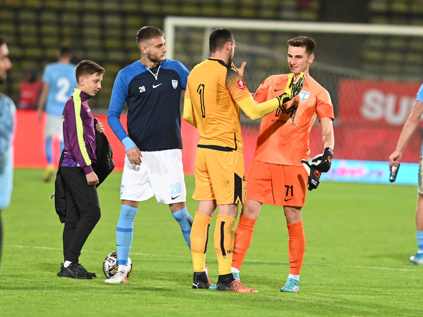 Superliga are doi „Popi” la mare căutare în fotbalul din Occident. Cinci echipe interesate de serviciile fotbaliștilor din play-out. „Unul este de viitor, pe când celălalt este deja o certitudine!” | EXCLUSIV