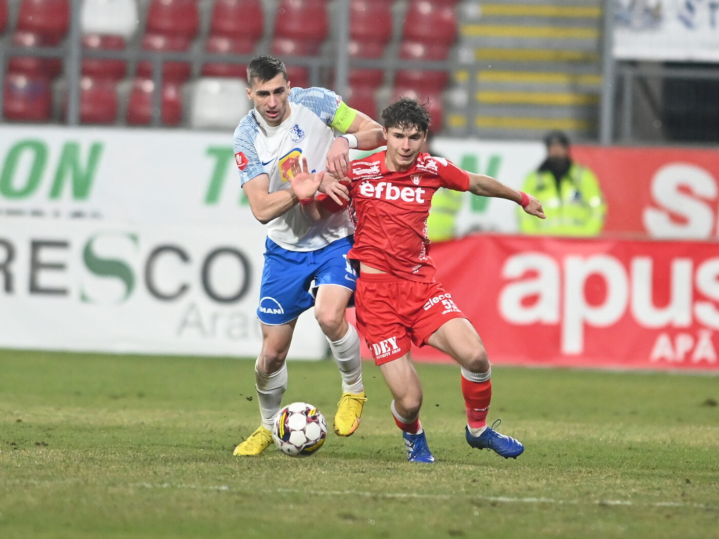 Motivul incredibil pentru care Rareș Pop refuză transferul la FCSB sau Rapid! Vestea surprinzătoare vine de la Arad: „Asta vrea să facă”