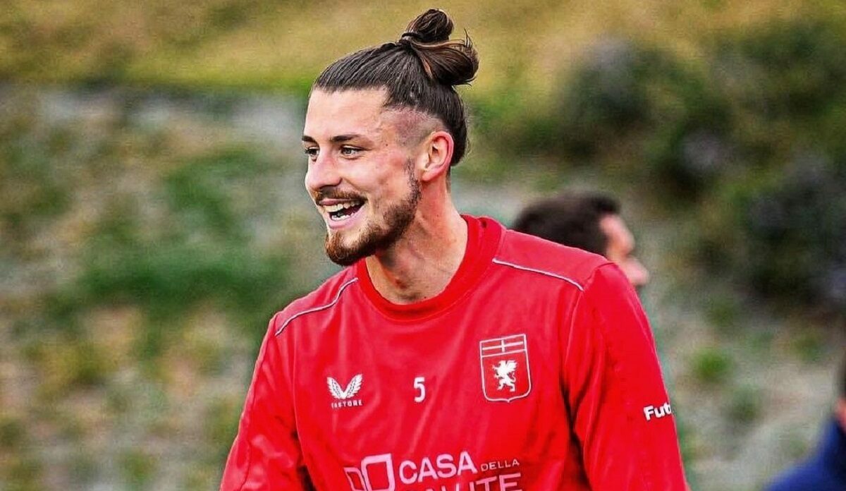Florin Manea îl impresariază, printre alții, pe Radu Drăgușin de la Genoa, care, după cum a dezvăluit recent agentul FIFA, s-ar afla în vederile celor de la Liverpool. Sursă foto: Instagram