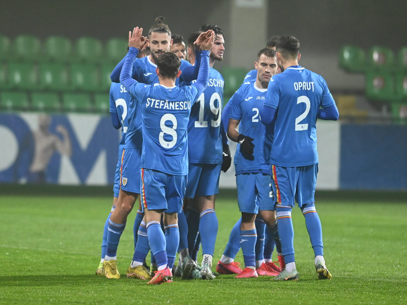 Surpriza lui Edi Iordănescu, înainte de meciul cu Andorra: fotbalistul convocat de urgență lipsește din lotul pentru primul meci din preliminariile CE 2024! Cine a mai fost lăsat în tribună