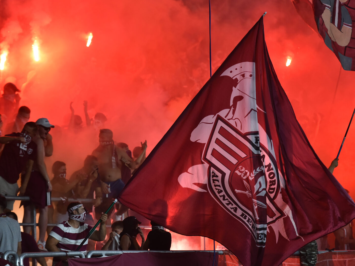 Scandal uriaș la Ovidiu: fanii lui Rapid au refuzat să intre pe stadion și i-au lăsat pe favoriți fără galerie la derby-ul cu Farul! Ce s-a întâmplat