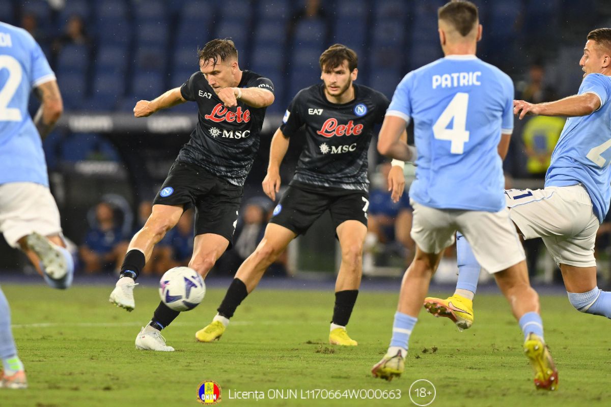 ADVERTORIAL | Napoli continuă cursa spre titlul din Serie A. Cota de peste 18.00 cu BetBuilder oferit de Betano