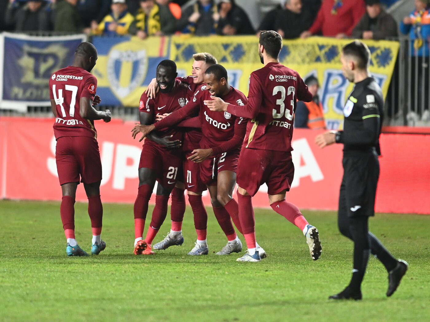 Gol de cascadorii râsului marcat de Nana Boateng în CFR Cluj – Rapid! Cum a reușit ghanezul să aibă o execuție spectaculoasă din greșeală | FOTO